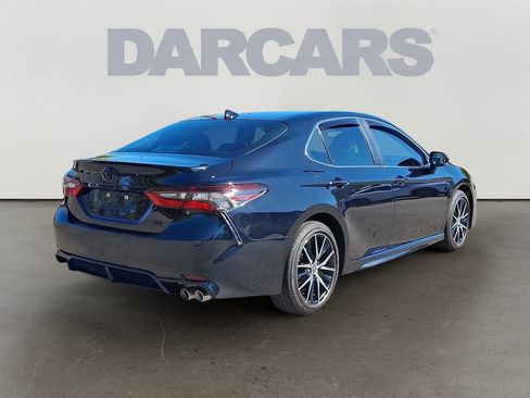 Used 2024 Toyota Camry SE w/ Cold Weather Package FWD image 6