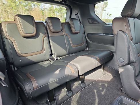 New 2026 Nissan Armada SL w/ Captain's Chari Seat Package image 15