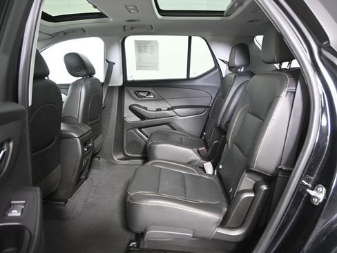 Used 2020 Chevrolet Traverse LT w/ LT Premium Package image 19