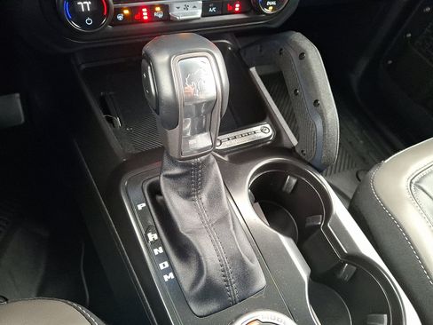 Certified 2025 Ford Bronco Outer Banks w/ Sasquatch Package image 14