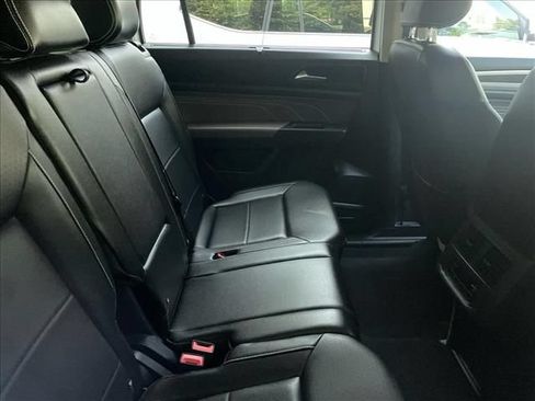 Used 2023 Volkswagen Atlas SE FWD image 3