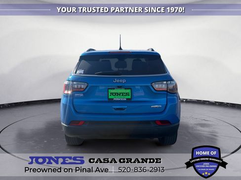 Used 2022 Jeep Compass Latitude FWD image 5
