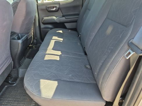 Used 2019 Toyota Tacoma TRD Off-Road AWD/4WD image 20