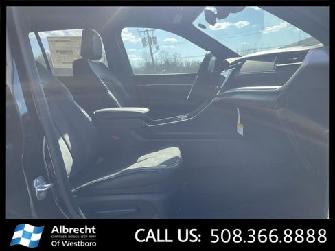 New 2026 Jeep Grand Cherokee Altitude AWD/4WD image 16