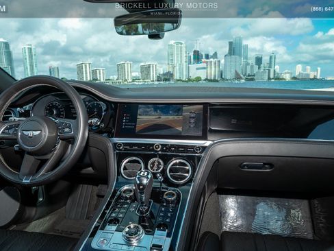 Used 2022 Bentley Continental GT image 8