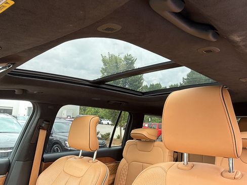 Certified 2025 Jeep Grand Cherokee L Summit AWD/4WD image 18