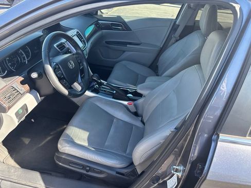 Used 2017 Honda Accord EX-L image 14