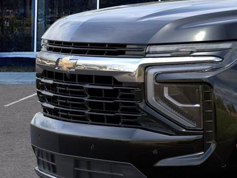 New 2026 Chevrolet Suburban LS w/ LS Custom Edition AWD/4WD image 13
