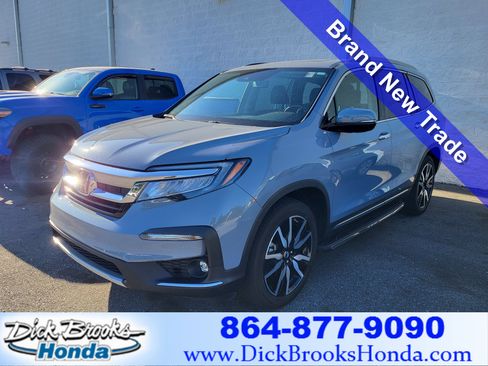 Used 2022 Honda Pilot Touring image 1