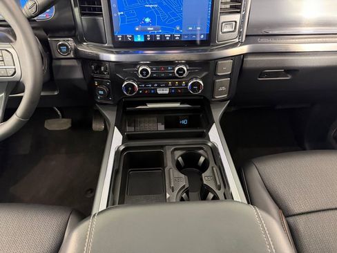 Used 2025 Ford F250 Lariat w/ Chrome Package image 16