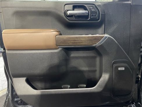 Used 2022 Chevrolet Silverado 1500 High Country image 9