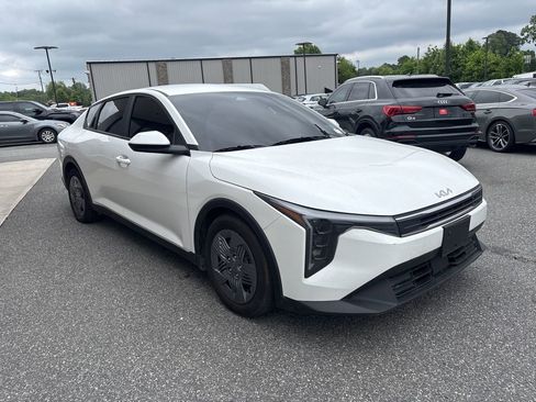 Used 2025 Kia K4 FWD image 9