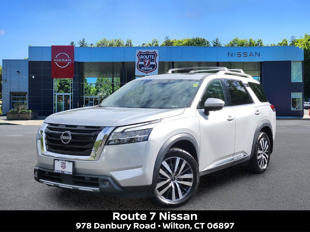 Certified 2022 Nissan Pathfinder Platinum w/ Cargo Package AWD/4WD image 1