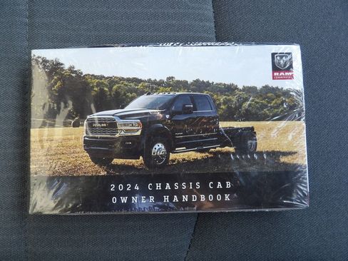 Used 2024 RAM 3500 SLT w/ Quick Order Package 2YG SLT image 42