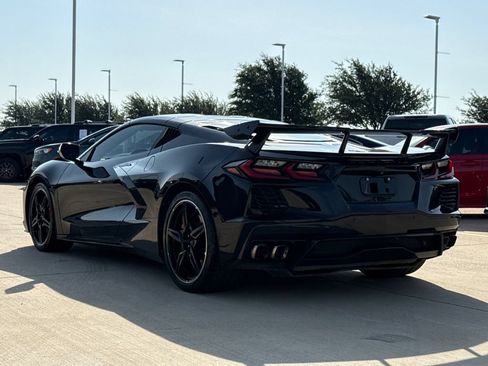 Used 2021 Chevrolet Corvette Stingray Preferred Cpe w/ Z51 Performance Package RWD image 6