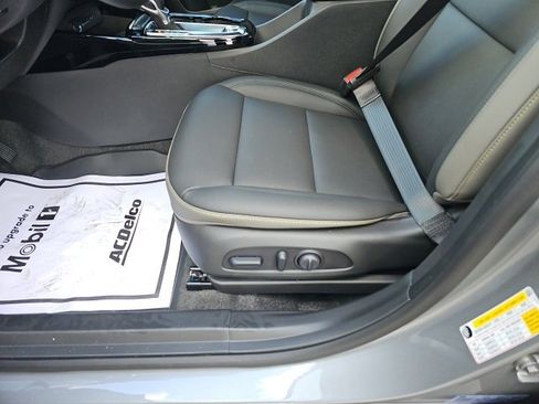 New 2026 Chevrolet Trax ACTIV w/ Sunroof Package image 31