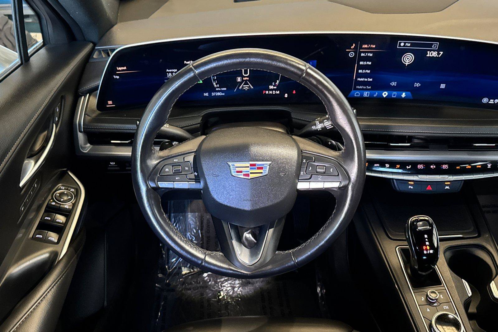 Used 2025 Cadillac XT4 Premium Luxury FWD image 16