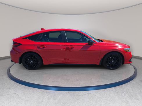 Used 2024 Honda Civic Sport image 4