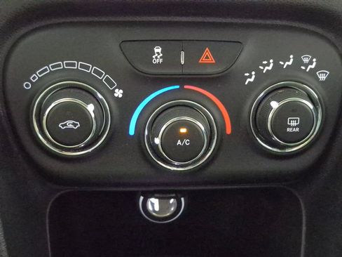 Used 2015 Dodge Dart SXT FWD image 20