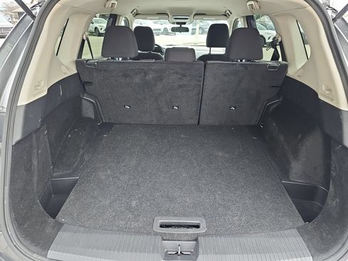 Used 2023 Nissan Rogue SV FWD image 19