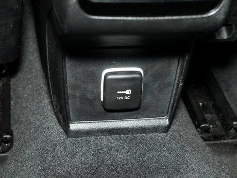 Used 2024 Jeep Compass Latitude AWD/4WD image 23
