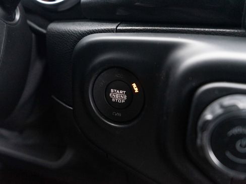 Used 2021 Jeep Wrangler Unlimited Sahara image 22