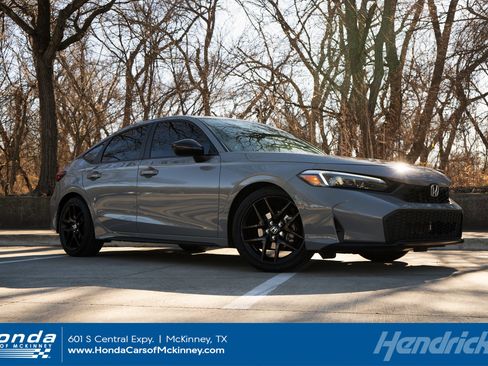 Used 2025 Honda Civic Sport image 1