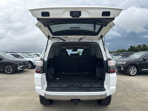 Used 2022 Toyota 4Runner TRD Off-Road Premium w/ Moonroof Package AWD/4WD image 9