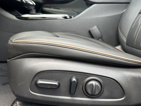 Used 2026 Buick Envista Avenir FWD image 14