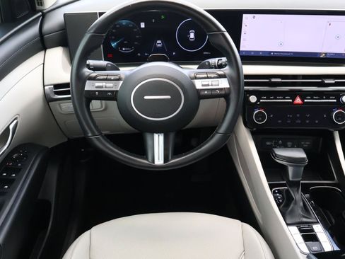 Used 2025 Hyundai Tucson SEL FWD image 9