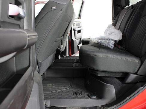 New 2026 RAM 2500 Big Horn AWD/4WD image 17