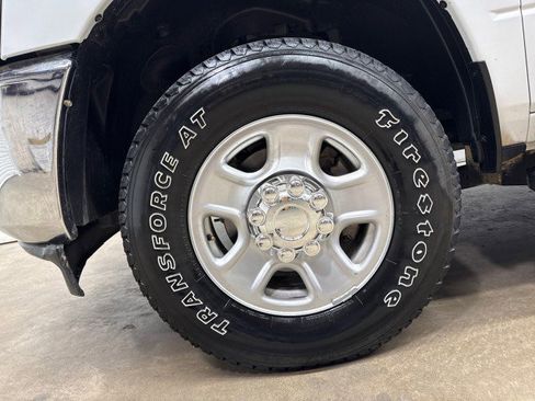 Used 2024 RAM 2500 Tradesman w/ Chrome Appearance Group image 37