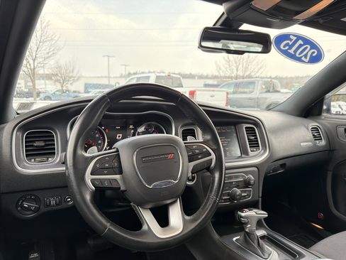 Used 2015 Dodge Charger SXT image 15