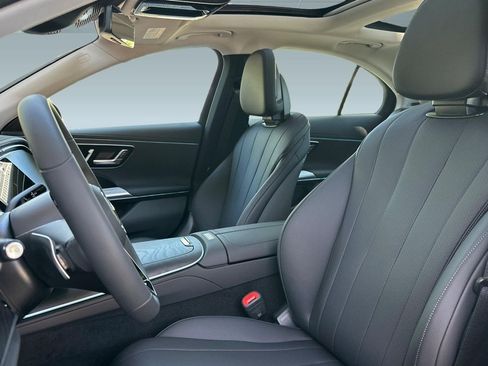 New 2026 Mercedes-Benz E 450 4MATIC Sedan image 5