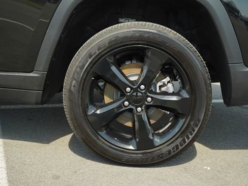 Used 2025 Jeep Grand Cherokee L Altitude image 41