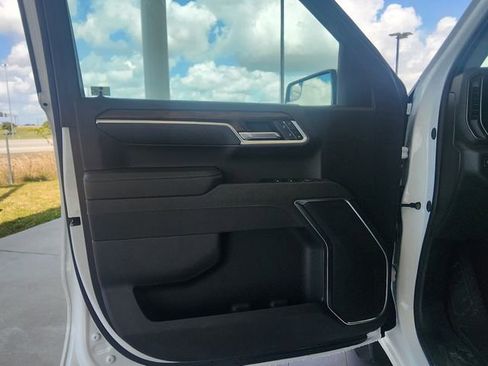 Used 2025 GMC Sierra 1500 SLT AWD/4WD image 13
