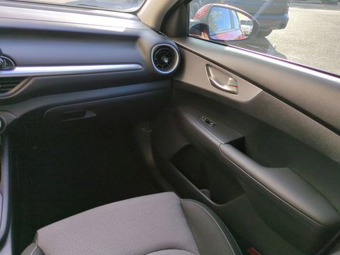 Used 2023 Kia Forte LXS w/ LXS Technology Package image 16