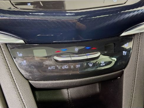 Certified 2025 Cadillac XT6 Sport w/ LPO, Floor Liner Package AWD/4WD image 17