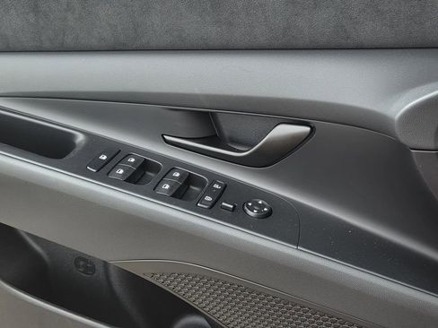 Used 2025 Hyundai Elantra N image 20