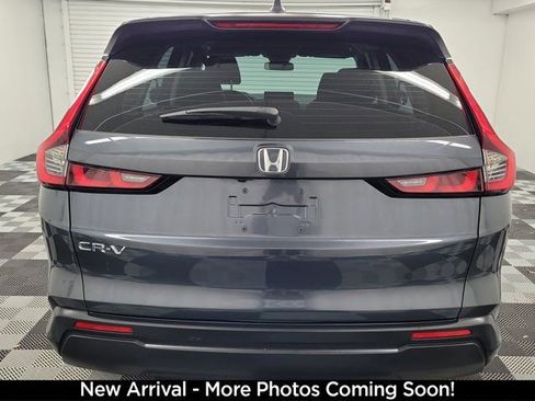 Used 2023 Honda CR-V LX image 5