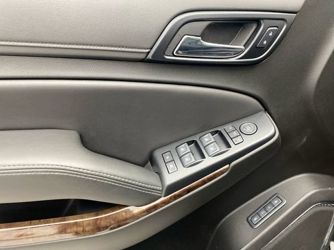 Used 2019 Chevrolet Tahoe LT AWD/4WD image 12