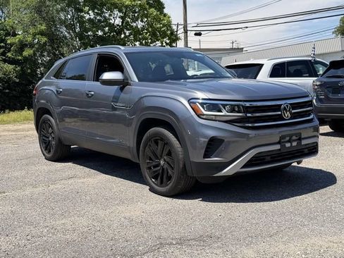 Used 2023 Volkswagen Atlas Cross Sport SE w/ Black Wheel Package AWD/4WD image 2