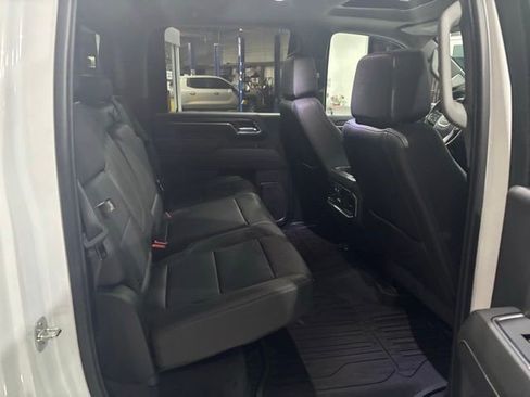 Used 2024 GMC Sierra 3500 SLT w/ SLT Premium Package AWD/4WD image 37