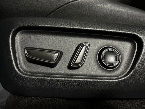 Certified 2025 Toyota 4Runner TRD Off-Road Premium image 14