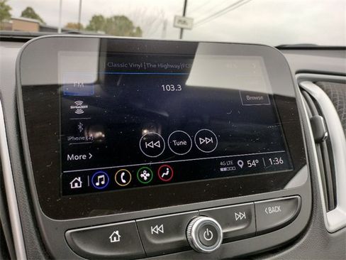 Used 2024 Chevrolet Malibu LT image 30