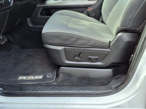 Used 2024 RAM 2500 Big Horn w/ Off Road Package image 19