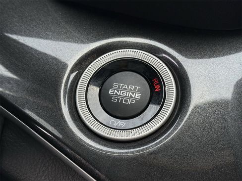 Used 2022 Jeep Grand Cherokee L Laredo image 17