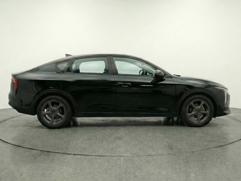 Used 2025 Kia K4 FWD image 8