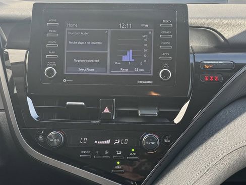 Used 2023 Toyota Camry SE image 13