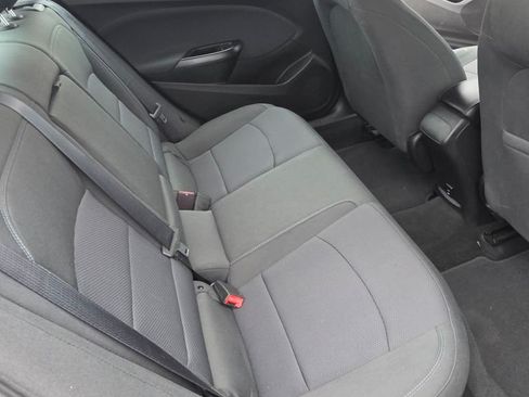 Used 2018 Chevrolet Cruze LT FWD image 14